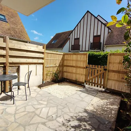 Plain Pied Avec Terrasse Proche *